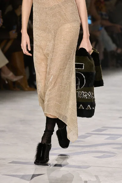 Look 187